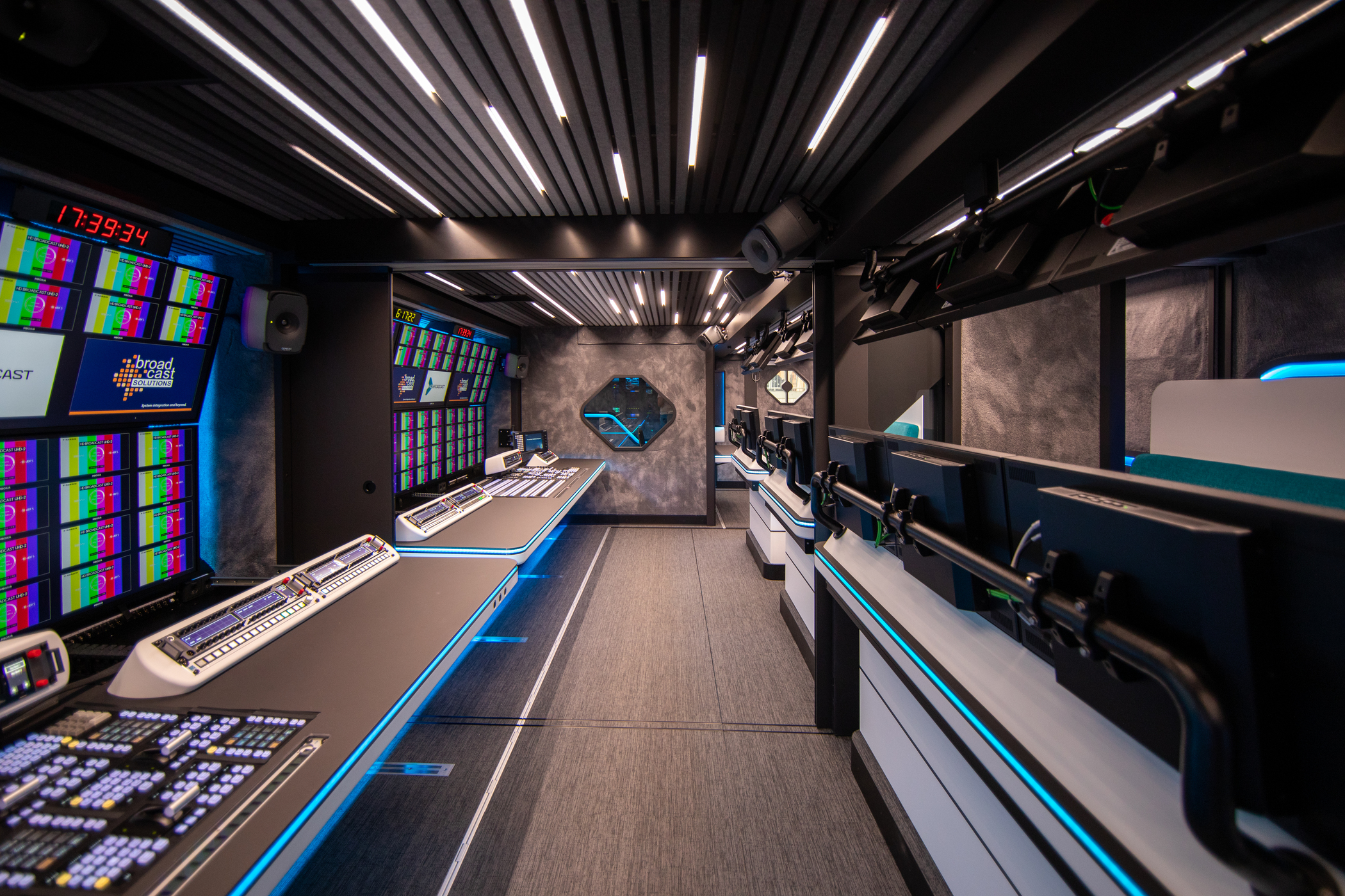 Outside, Broadcast, OB truck,Outside, Broadcast, OB truck